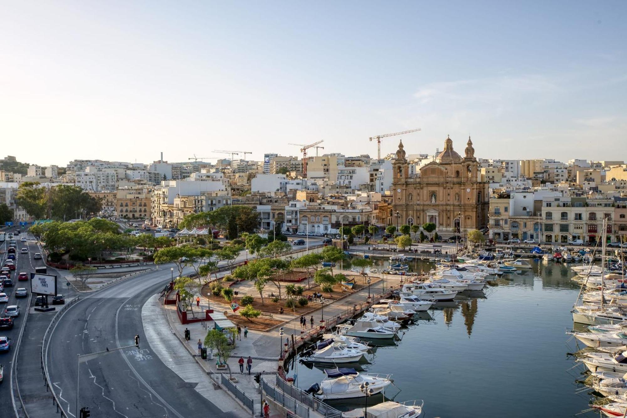 Seafront Apartment-Hosted By Sweetstay Pietà Exteriér fotografie