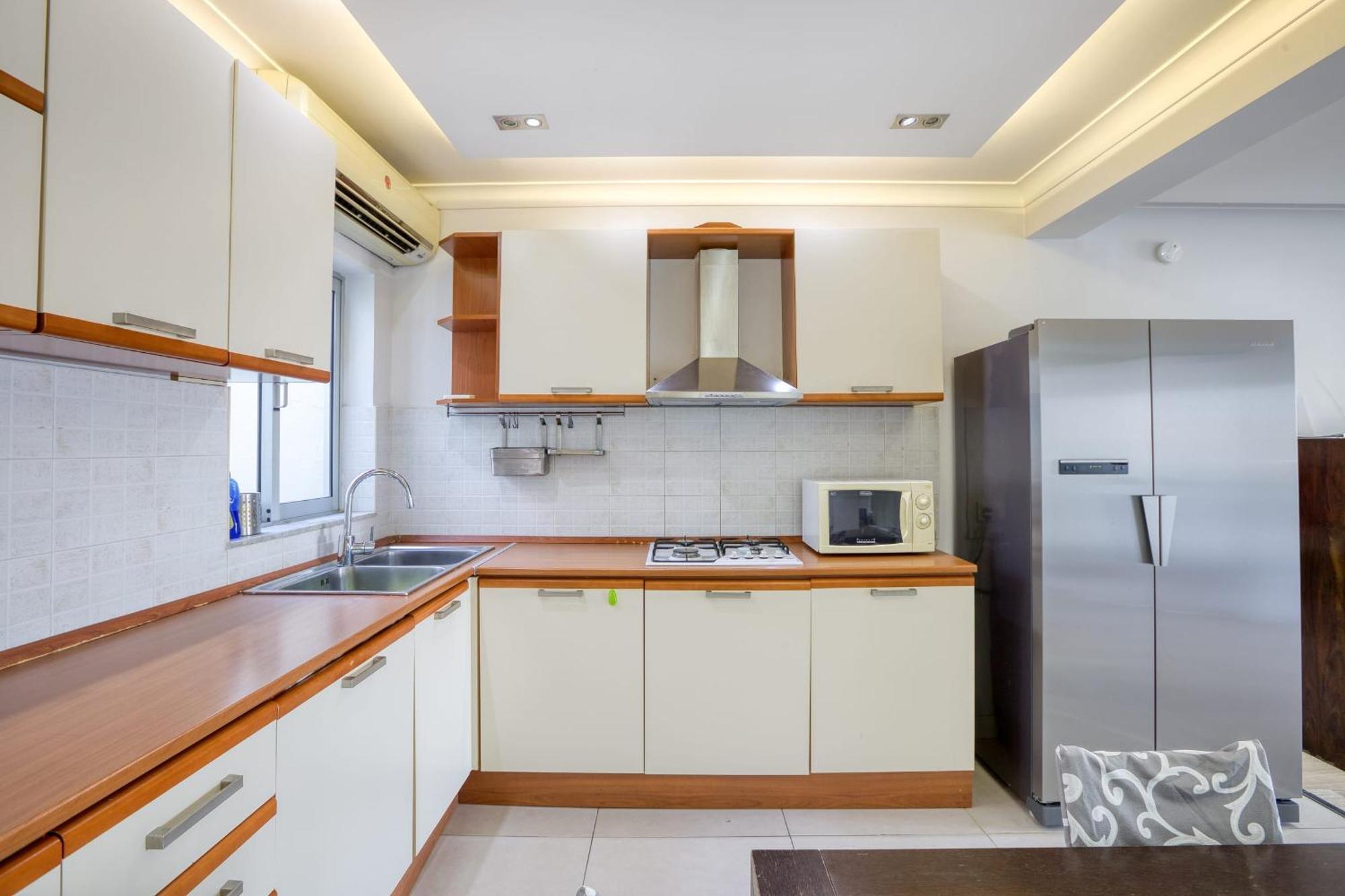Seafront Apartment-Hosted By Sweetstay Pietà Exteriér fotografie